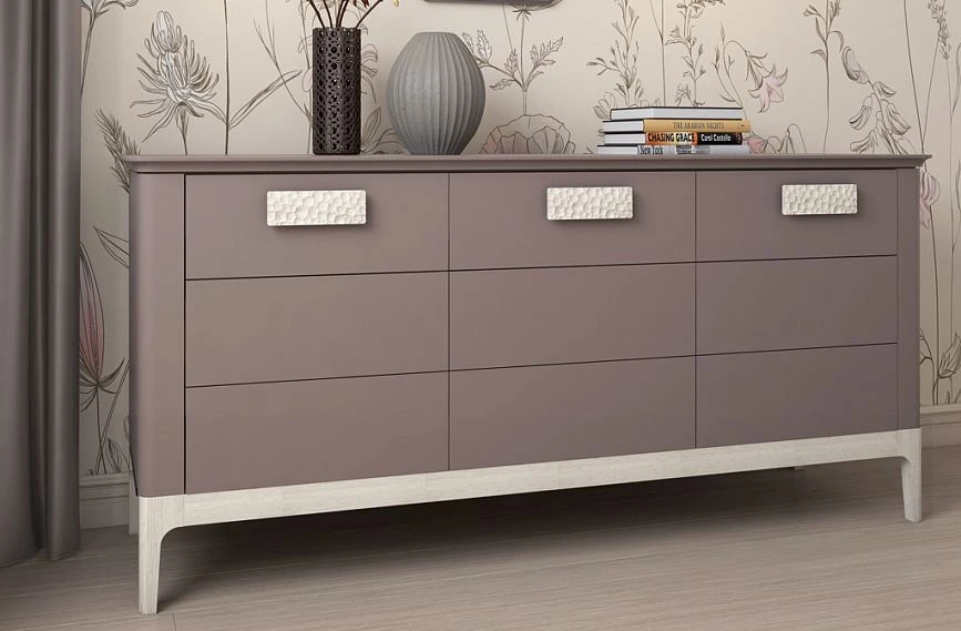 Example of Komod KMD-007 styling with Mercury HL-038 drawer handles and geometric legs MN-186 in a hallway interior.