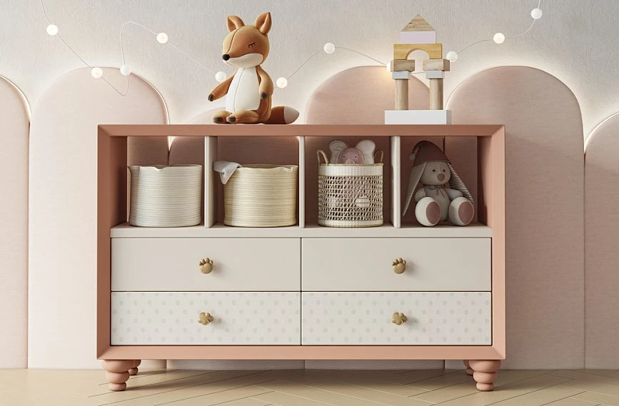 Dresser KMD-009 with "Paw" HL-047 and "Cloud" HL-050 handles in the child's room interior.