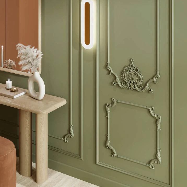 Stucco decor set CPU-14-1 Tsarskoye Selo in a hallway interior with a mirror