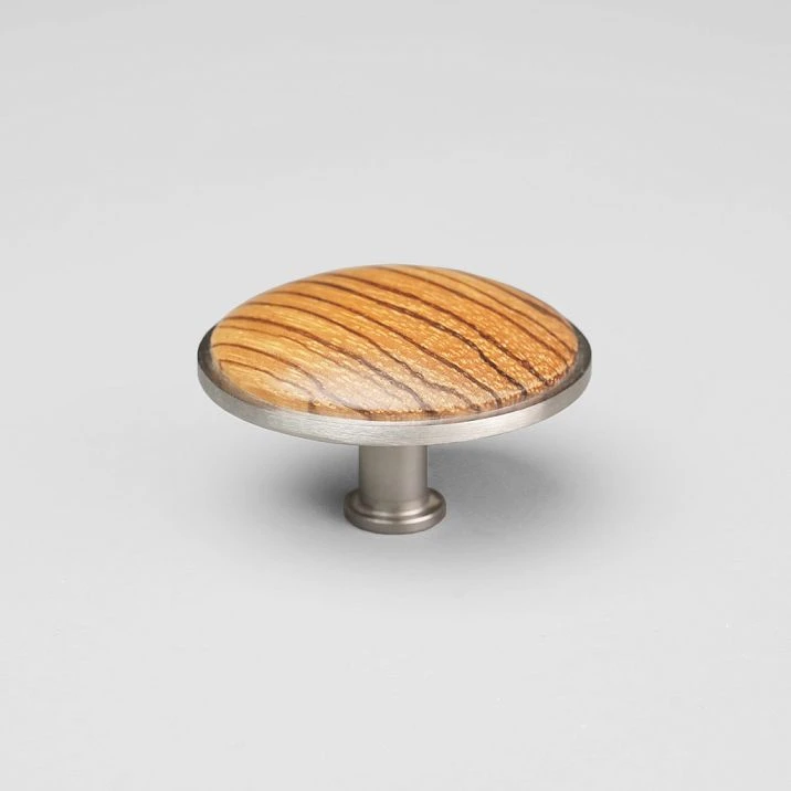 Compact Ton HL-058-2M handle in African zebrawood with striped texture, 54x54 mm