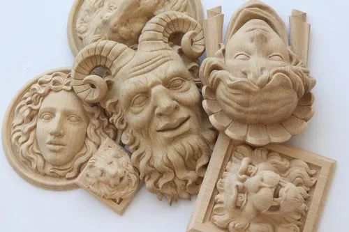 Carved wooden door casings in Cheboksary