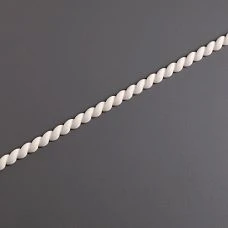 Carved polyurethane KPU-125 molding, a narrow trim for neat zoning of walls and furniture, easy to install, resistant to moisture and temperature fluctuations, ready for painting in any color