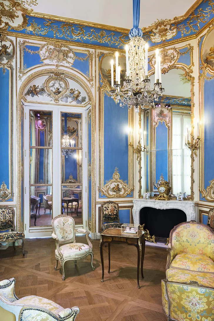 Louvre boiserie panels