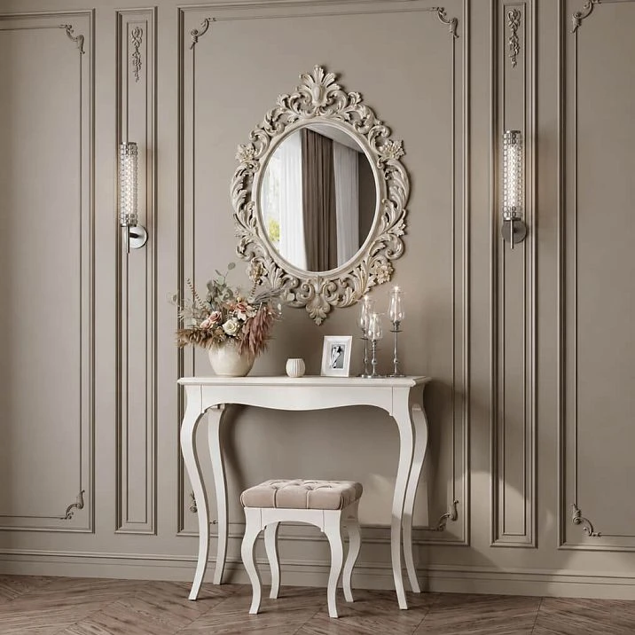 Estelle 008-001 mirror in a wooden frame in the interior